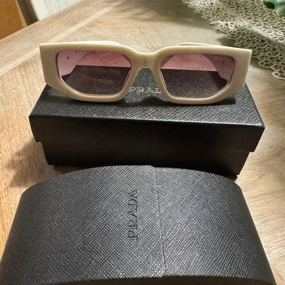 Prada | Accessories | Prada White Rectangular Sunglasses  display picture 3